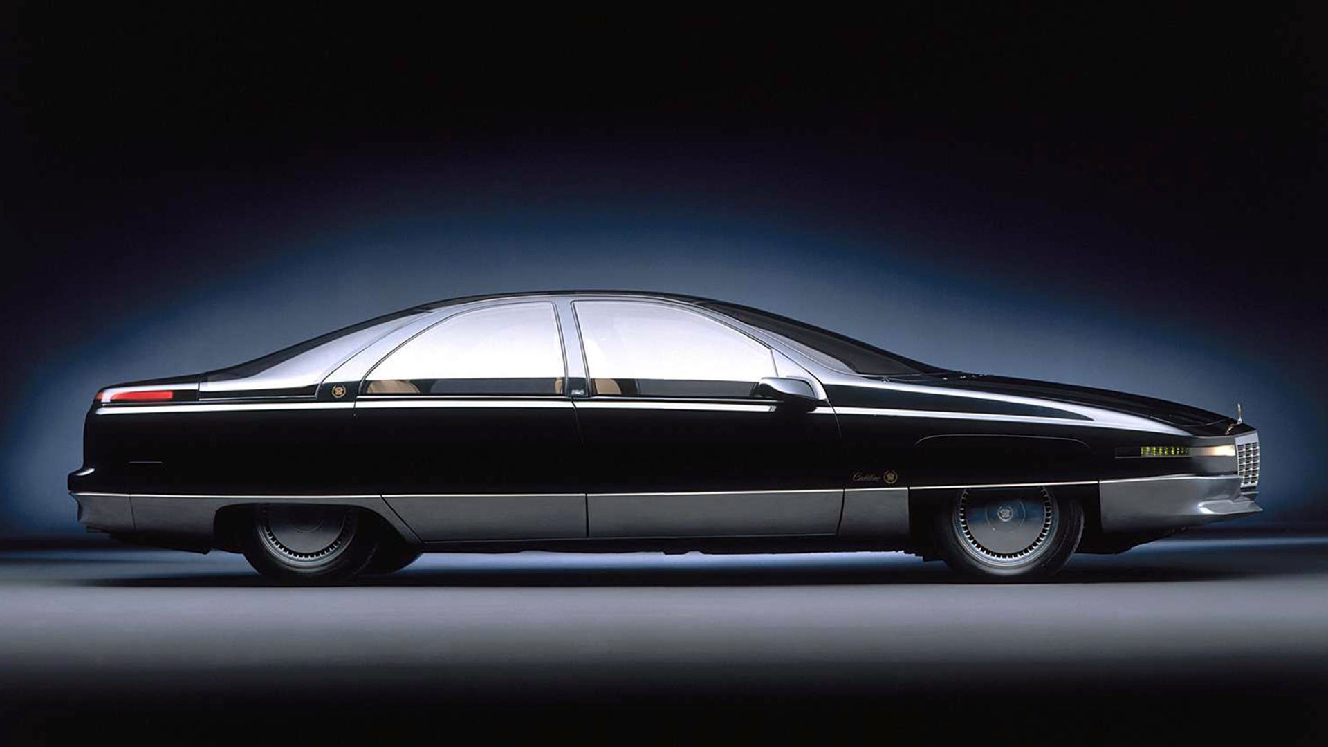 Cadillac Secretly Revealed Its ’90s Future In 1988 With the Voyage Concept
